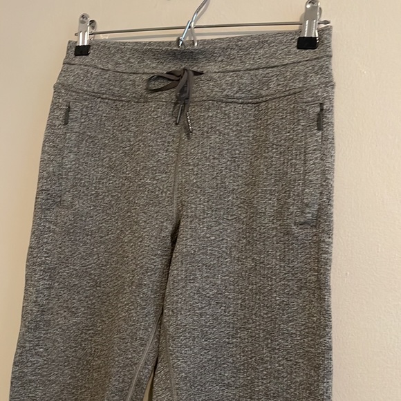 Lululemon Athletica Engineered Warmth Joggers | Size 4 | Gray & Sage - Picture 10 of 13